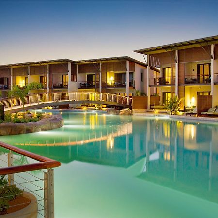 Mindil Beach Casino Resort Darwin Exterior foto The swimming pool at the resort