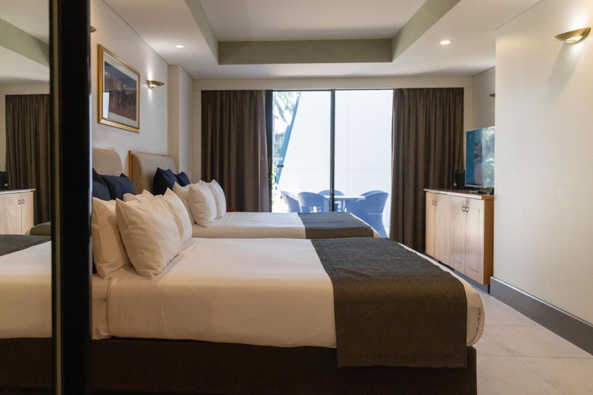 Mindil Beach Casino Resort Darwin Exterior foto A room at the hotel