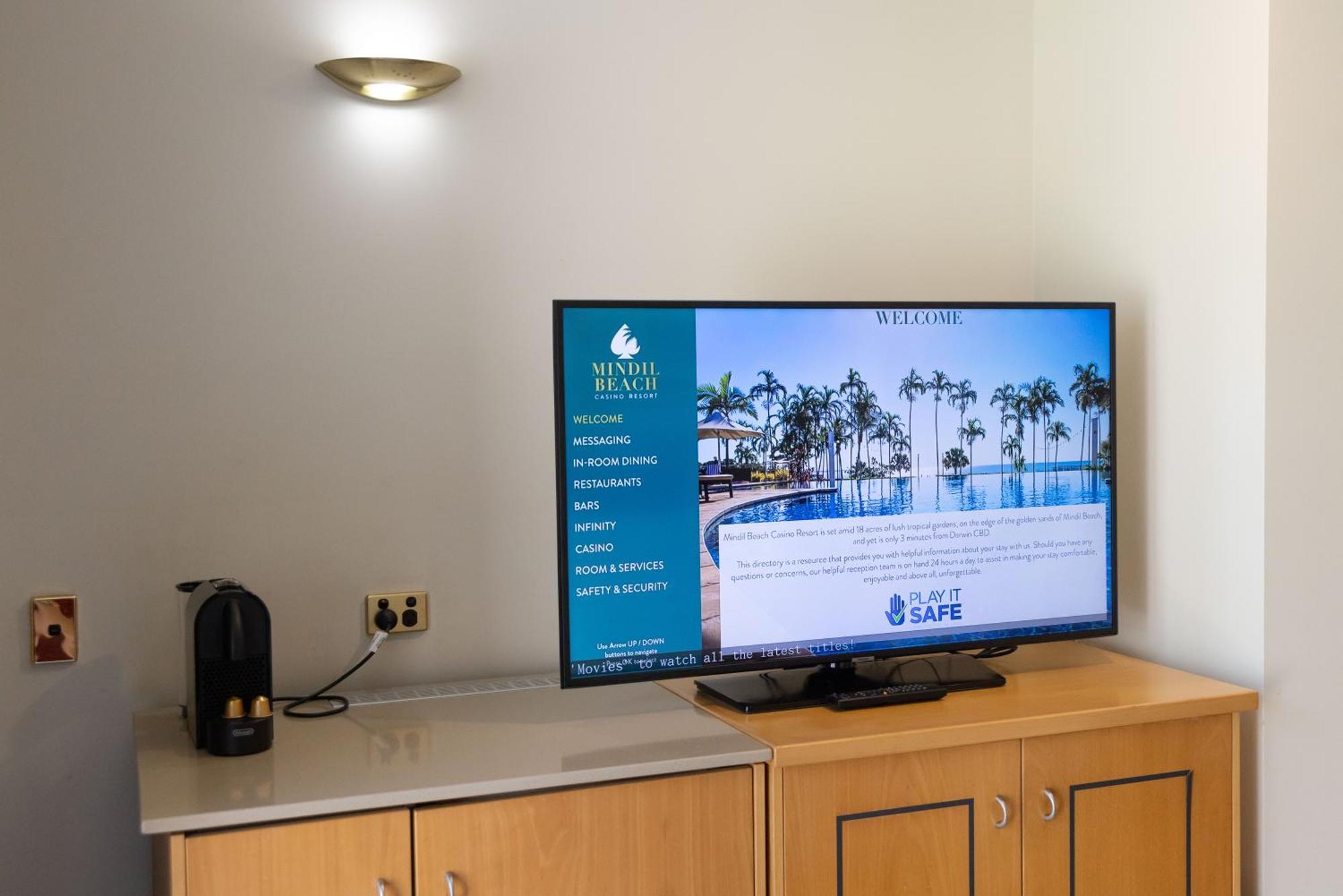 Mindil Beach Casino Resort Darwin Exterior foto A television with a built-in set-top box